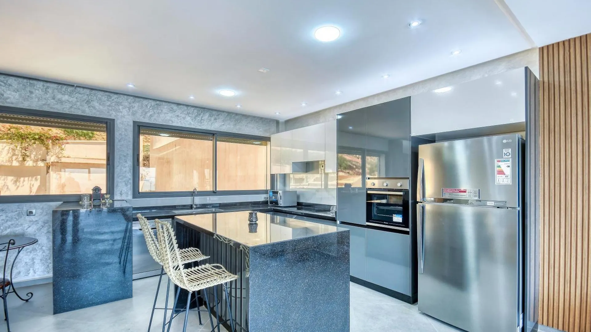 Luxury Seafront Appartement 6-7P Agadir