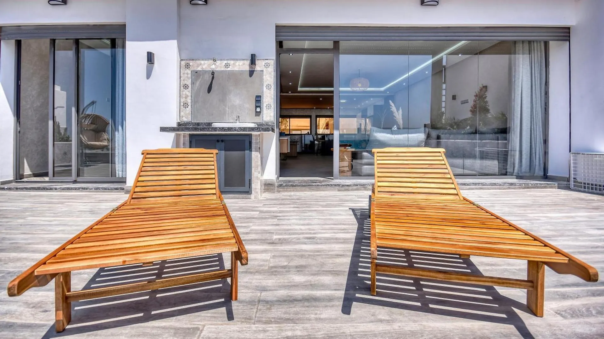 Luxury Seafront Appartement 6-7P Agadir