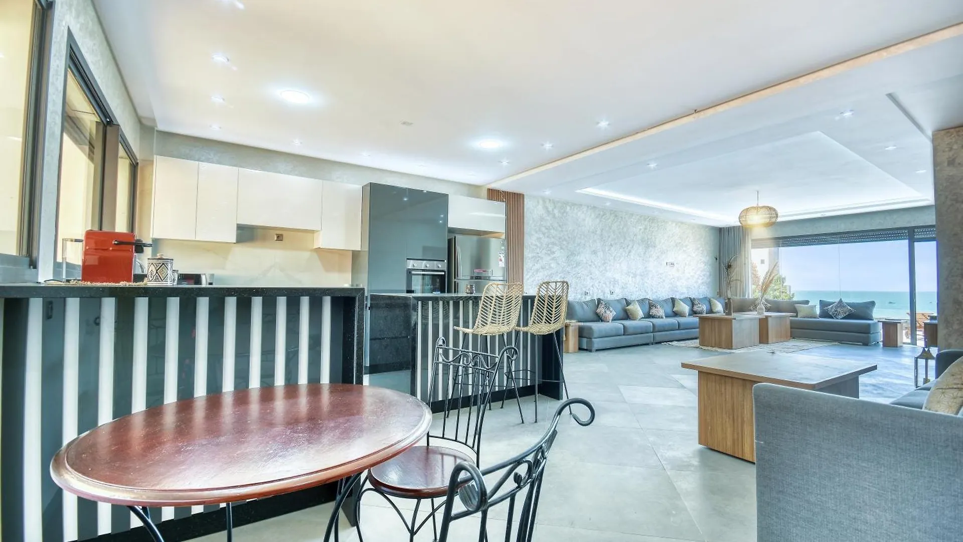 Luxury Seafront Appartement 6-7P Agadir 0*,  Marokko
