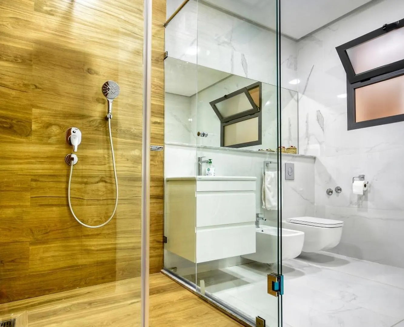 Luxury Seafront Appartement 6-7P Agadir Marokko